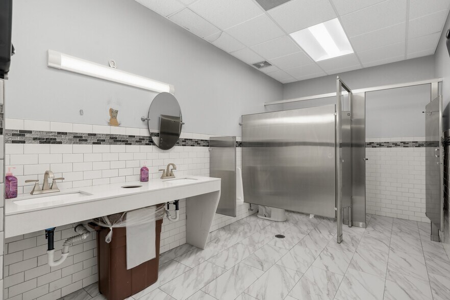 More Photos Of 5701 N Kentucky Ave, Crystal Loft Creative Space For Sale