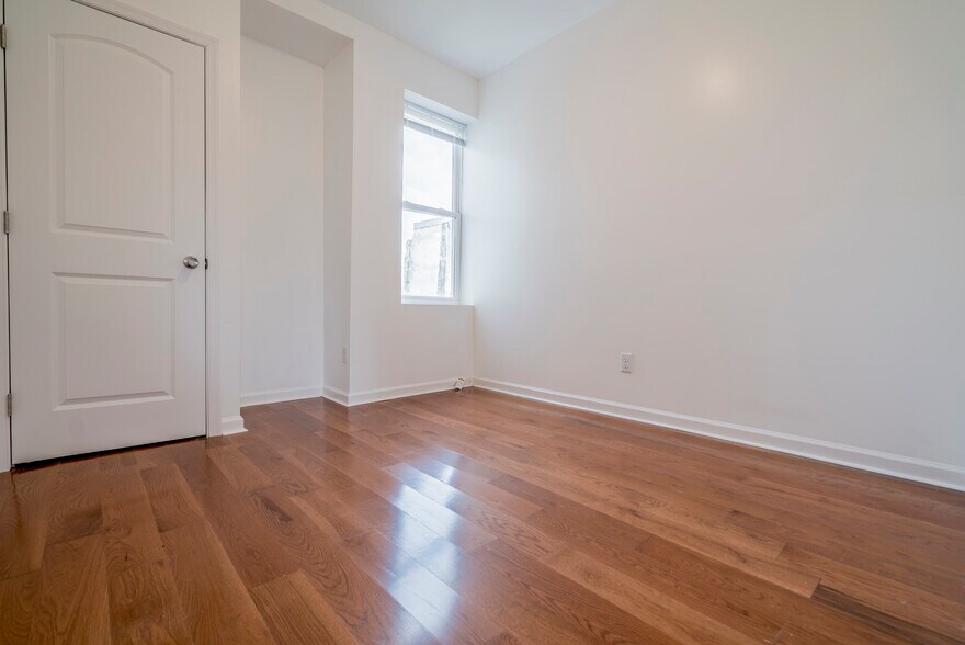 More Photos Of 825 N 41st St, Philadelphia Apartments For Sale
