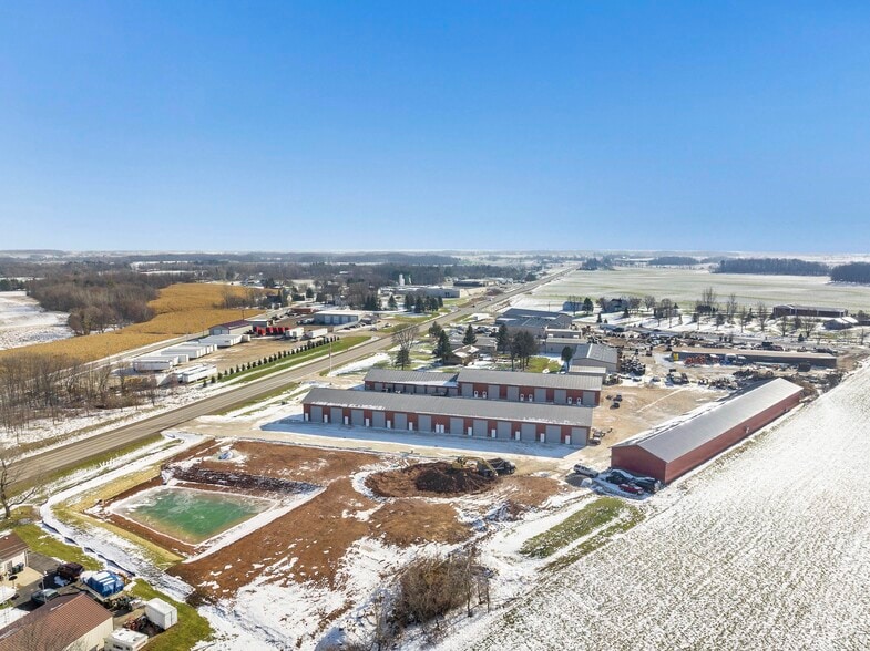 More Photos Of 5254 County Road R, Denmark Service For Lease