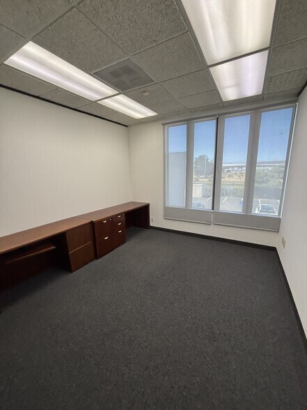 More Photos Of 8393 Capwell Dr, Oakland Office For Lease