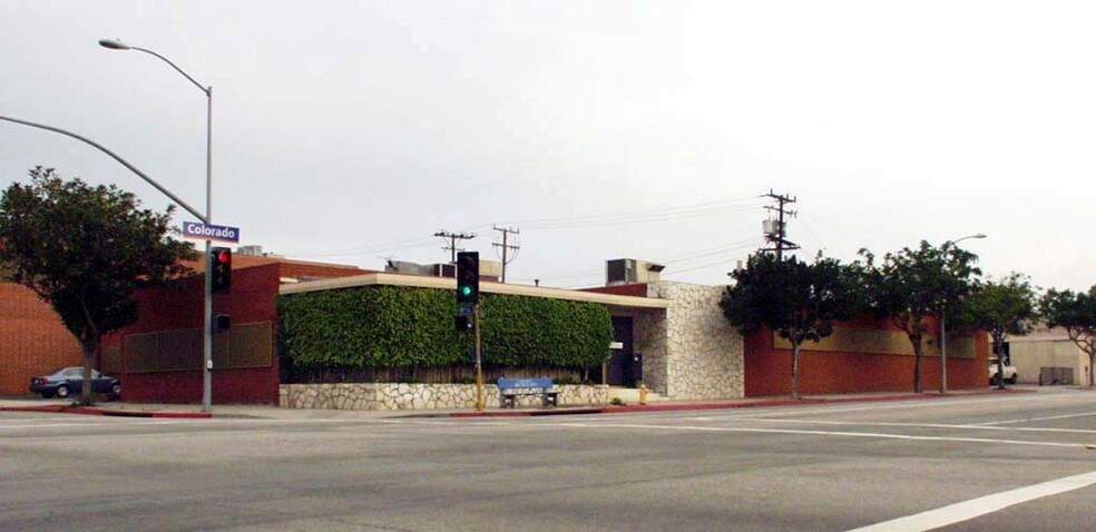 More Photos Of 1701 Colorado Ave, Santa Monica Research And Development For Lease
