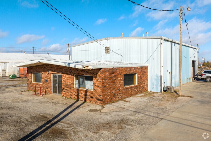 Primary Photo Of 903 SE 29th St, Oklahoma City Light Distribution For Lease