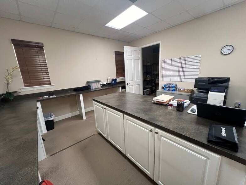 More Photos Of 114 S Fremont Ave, Tampa Office For Sale