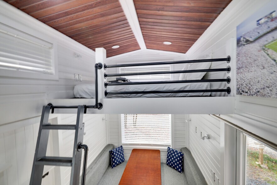 More Photos Of 2624 State Route 534, Albrightsville Hotel For Sale