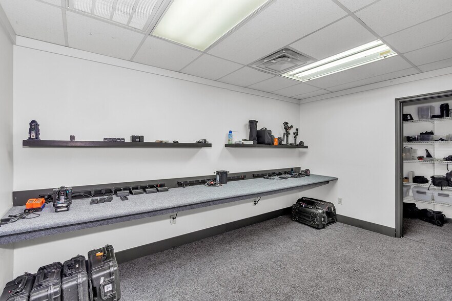 More Photos Of 613 Atomic Rd, North Augusta Flex For Lease