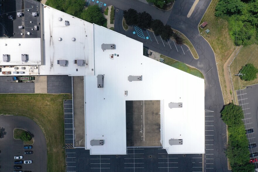 More Photos Of 444 Oxford Valley Rd, Langhorne Medical For Sale