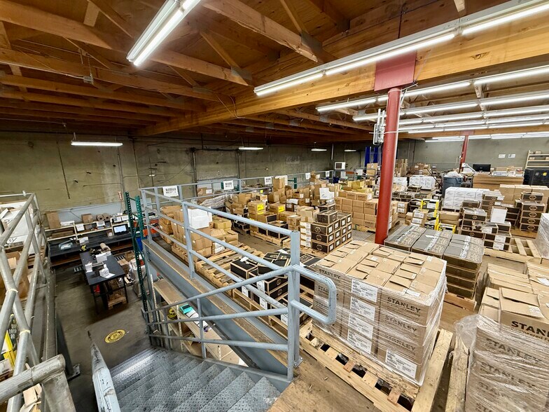 More Photos Of 14965 SW 72nd Ave, Portland Warehouse For Sale