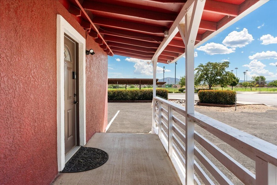 More Photos Of 8570 E Loos Dr, Prescott Valley Medical For Sale