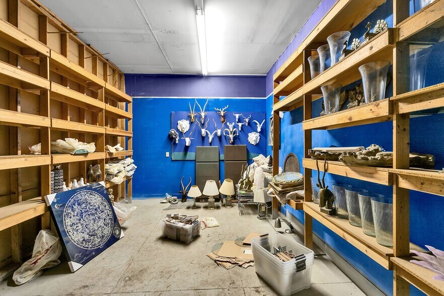 More Photos Of 420 N Craig St, Pittsburgh General Retail For Sale