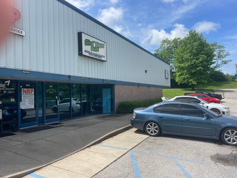 More Photos Of 9250 Brookfield Ct, Florence Light Distribution For Lease