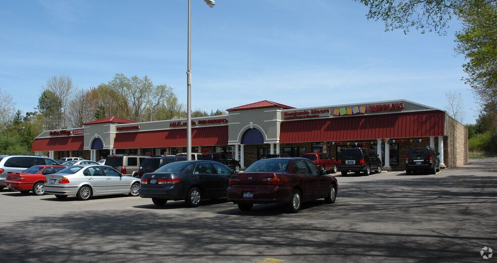 More Photos Of 16601 Pearl Rd, Strongsville Unknown For Lease