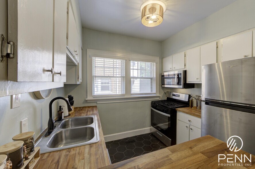 More Photos Of 2375 Forrest Ave, Memphis Apartments For Sale
