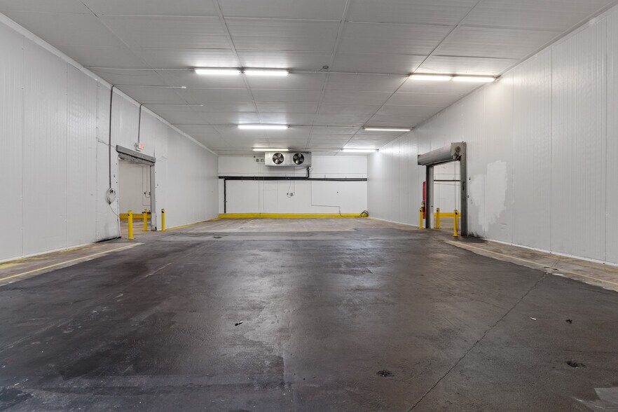 More Photos Of 25 Word St, Fairburn Warehouse For Sale