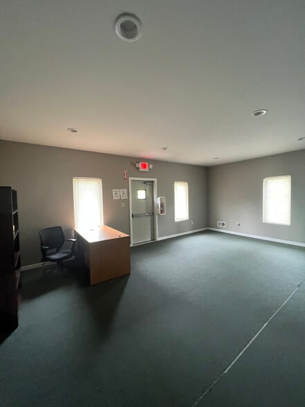 More Photos Of 5639 Walker Rd, Utica Specialty For Sale