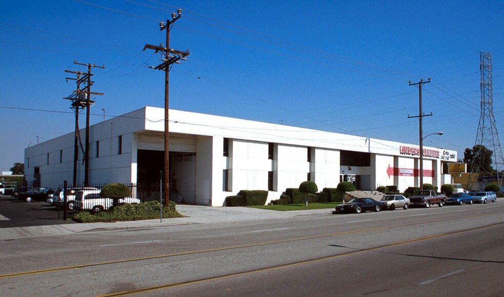 More Photos Of 20218-20220 S Hamilton Ave, Torrance Showroom For Lease