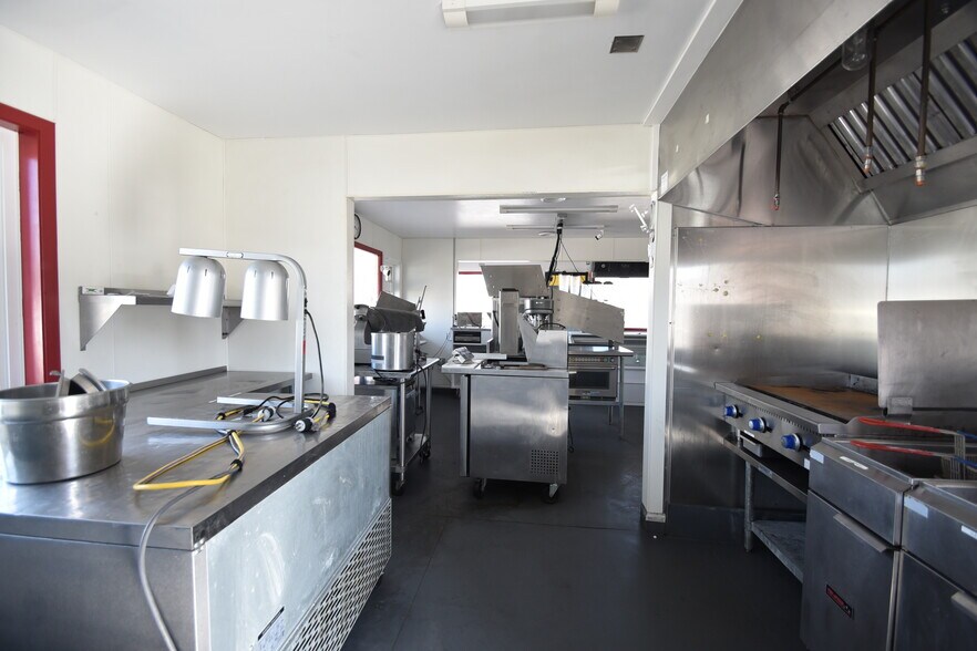 More Photos Of 4 Center Ave W, Dilworth Restaurant For Sale