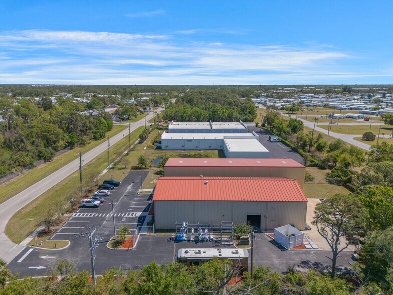 More Photos Of 1500 Desoto Rd, Sarasota Warehouse For Sale