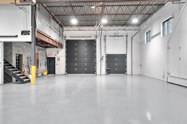 More Photos Of 6950 Boul Couture, Montréal Warehouse For Lease