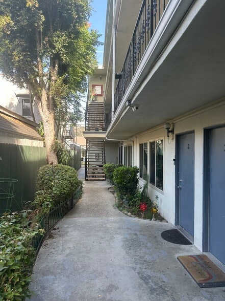 More Photos Of 737 E 5th St, Long Beach Apartments For Sale