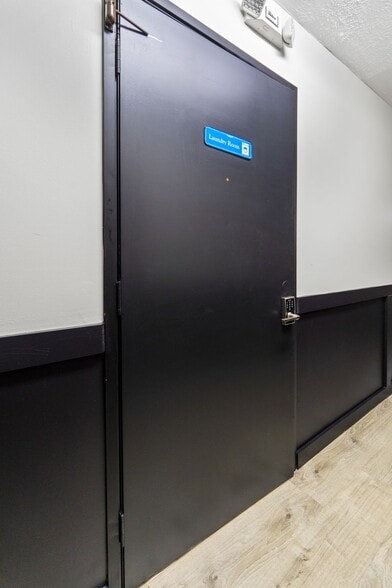 More Photos Of 1309 Fair Ave, Columbus Apartments For Sale