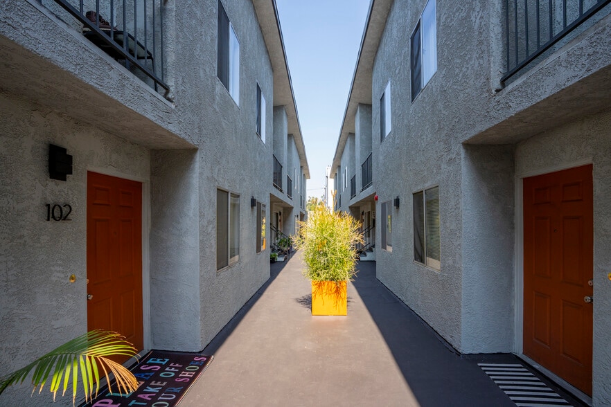 More Photos Of 117 S Avenue 64, Los Angeles Apartments For Sale