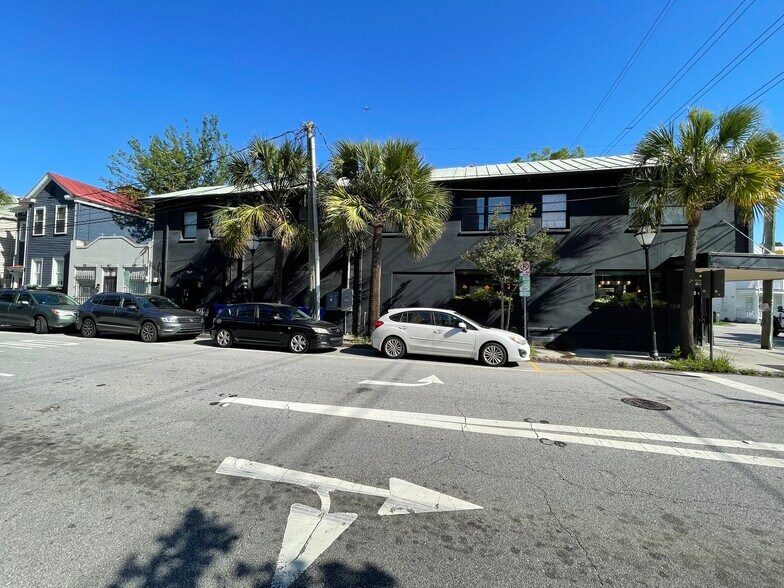 More Photos Of 148 1/2 Cannon St, Charleston Storefront Retail Office For Sale