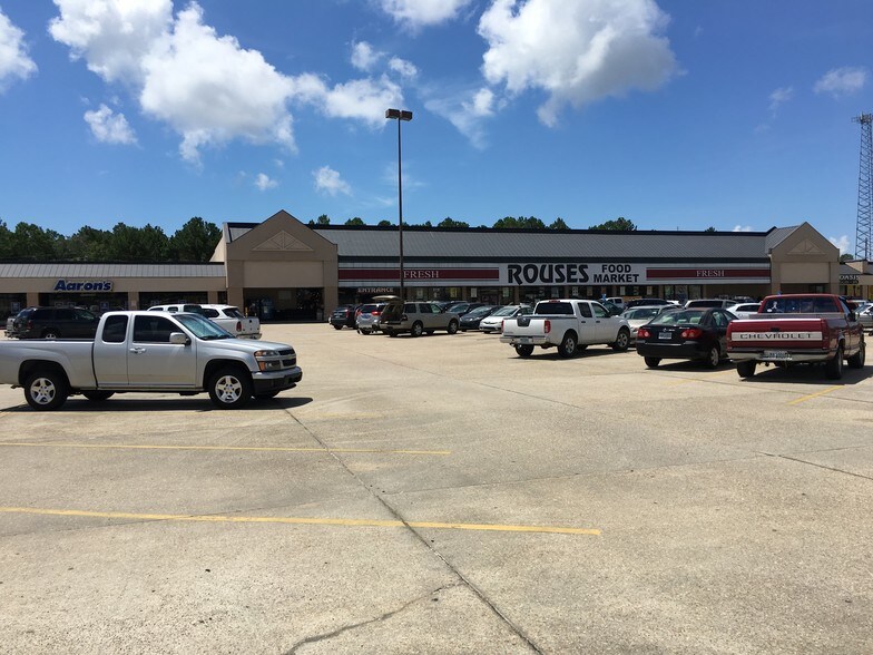 Primary Photo Of 3100-3174 Bienville Blvd, Ocean Springs Unknown For Lease