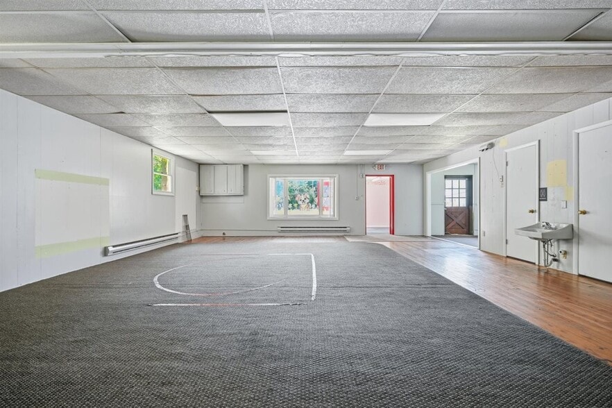 More Photos Of 90 N Franklin St, Pen Argyl Office Residential For Sale