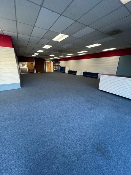 More Photos Of 900 4th St, Santa Rosa General Retail For Lease