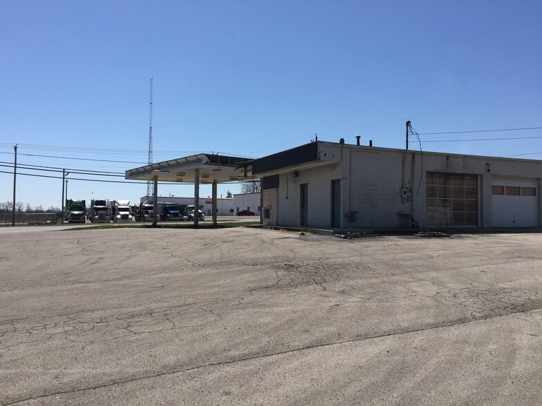 More Photos Of 1495 Findlay Rd, Lima Service Station For Lease