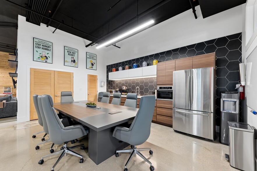 More Photos Of 826 N Dixie Hwy, Lantana Apartments For Sale