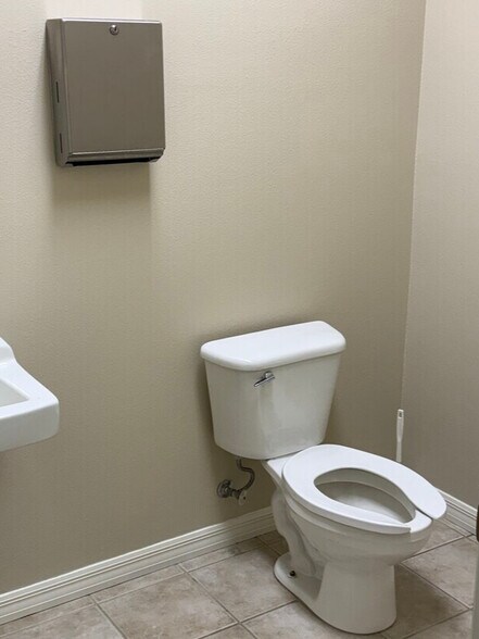 More Photos Of 3261 US Highway 441/27, Fruitland Park Medical For Lease