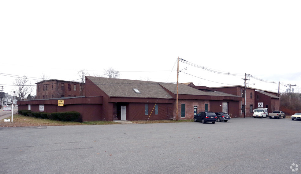 Primary Photo Of 106 Oak St, Taunton Showroom For Sale