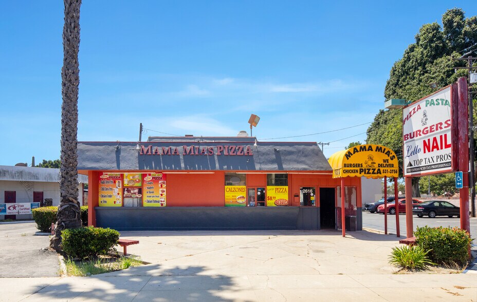 More Photos Of 5237-5263 Paramount Blvd, Lakewood Storefront For Lease