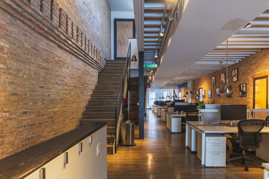 More Photos Of 21 W Illinois St, Chicago Office For Sale