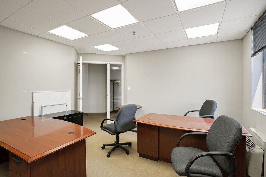 More Photos Of 1363 Beverly Rd, McLean Office For Sale