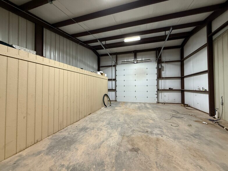 More Photos Of 1207 NW Mustang Dr, Andrews Warehouse For Sale
