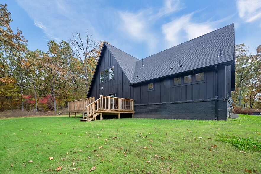 More Photos Of 446724 E 390 Rd, Langley Hotel For Sale