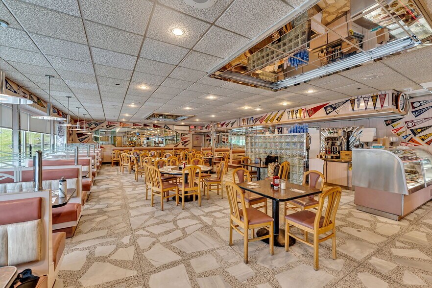 More Photos Of 1908 Old Route 17, Roscoe Restaurant For Sale