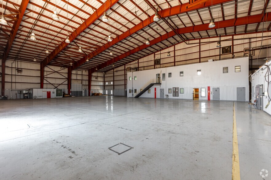More Photos Of 6129 Amelia Earhart Dr, Shreveport Warehouse For Lease