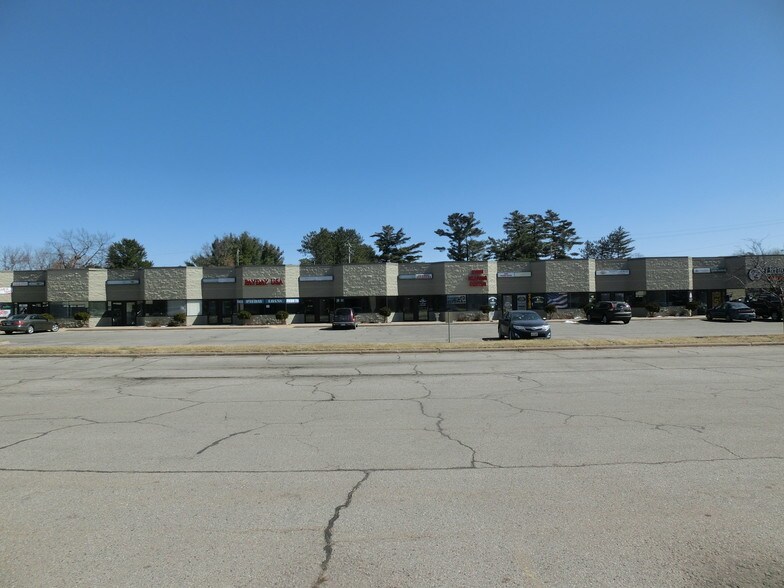 More Photos Of 1699 Schofield Ave, Schofield Storefront Retail Office For Sale