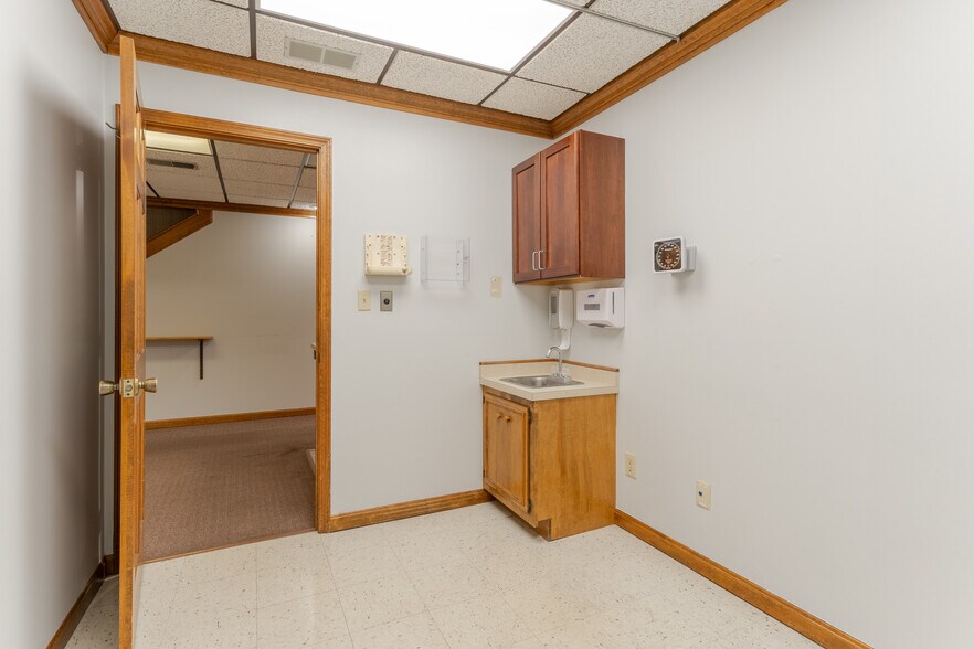 More Photos Of 2816 Veach Rd, Owensboro Medical For Sale
