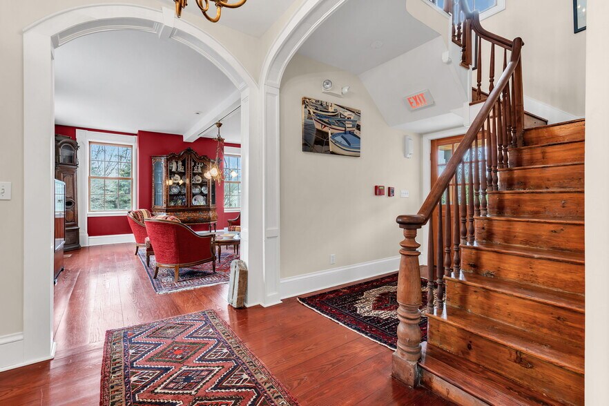More Photos Of 137 Stockton St, Hightstown Flex For Sale