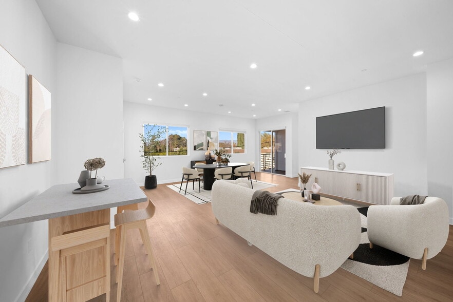 More Photos Of 13846 Moorpark St, Sherman Oaks Apartments For Sale