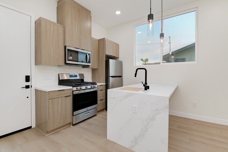 More Photos Of 5140 Los Robles Dr, Carlsbad Multifamily For Sale