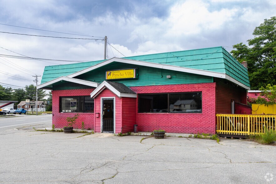 Primary Photo Of 164 Pleasant St, Brunswick Restaurant For Sale