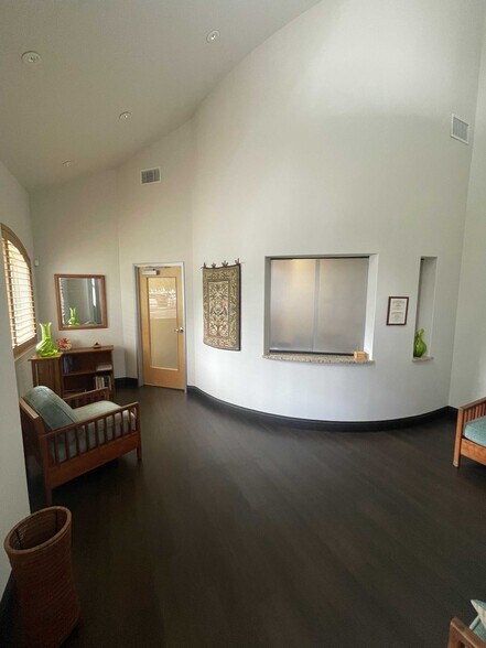 More Photos Of 2500 W William Cannon Dr, Austin Medical For Lease