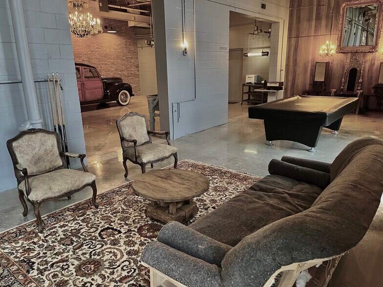 More Photos Of 1411 6th Ave, Grafton Showroom For Sale