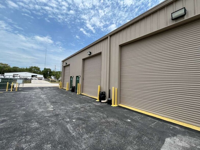 More Photos Of 743 Wesley Ave, Tarpon Springs Warehouse For Sale