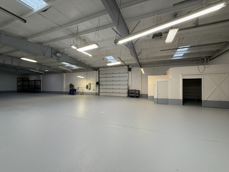 More Photos Of 151 Ferris st, Galesburg Industrial For Sale